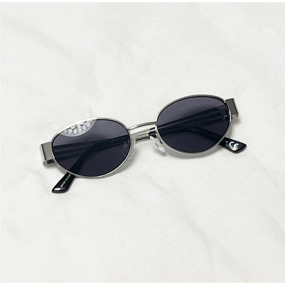 Aerie Chic Black & Silver Sunglasses